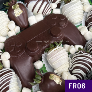 CAJA DE FRESAS FR06